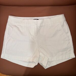 J.CREW WHITE SHORTS SZ 2. Inseam 3.5”.